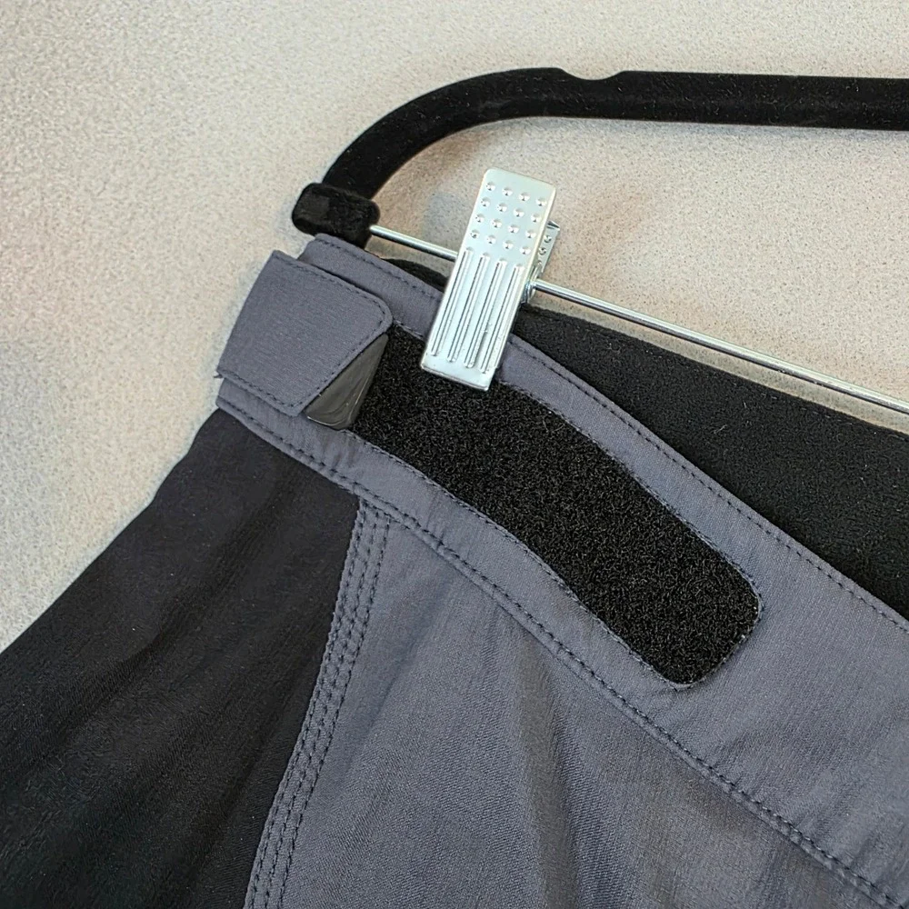 Specialized Mens 34 Mountain Bike Shorts Gray Black MTB Cycling Performance Gear